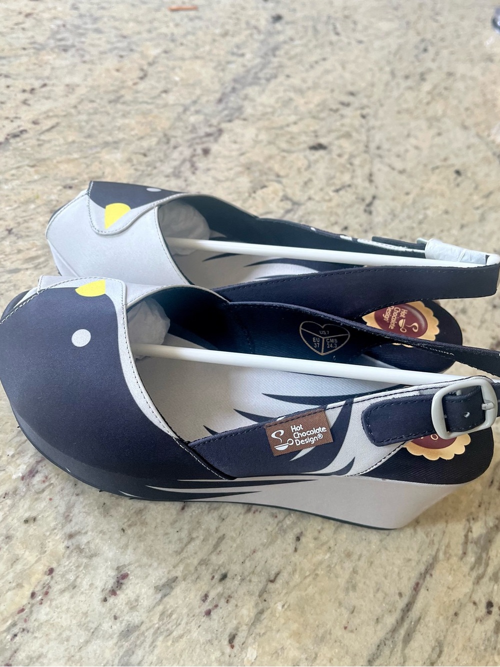 New in box Hot Chocolate Design blackbird wedges